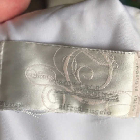 Alfred Angelo Disney Princess Collection white ruffled flower girl dress - Picture 4 of 8